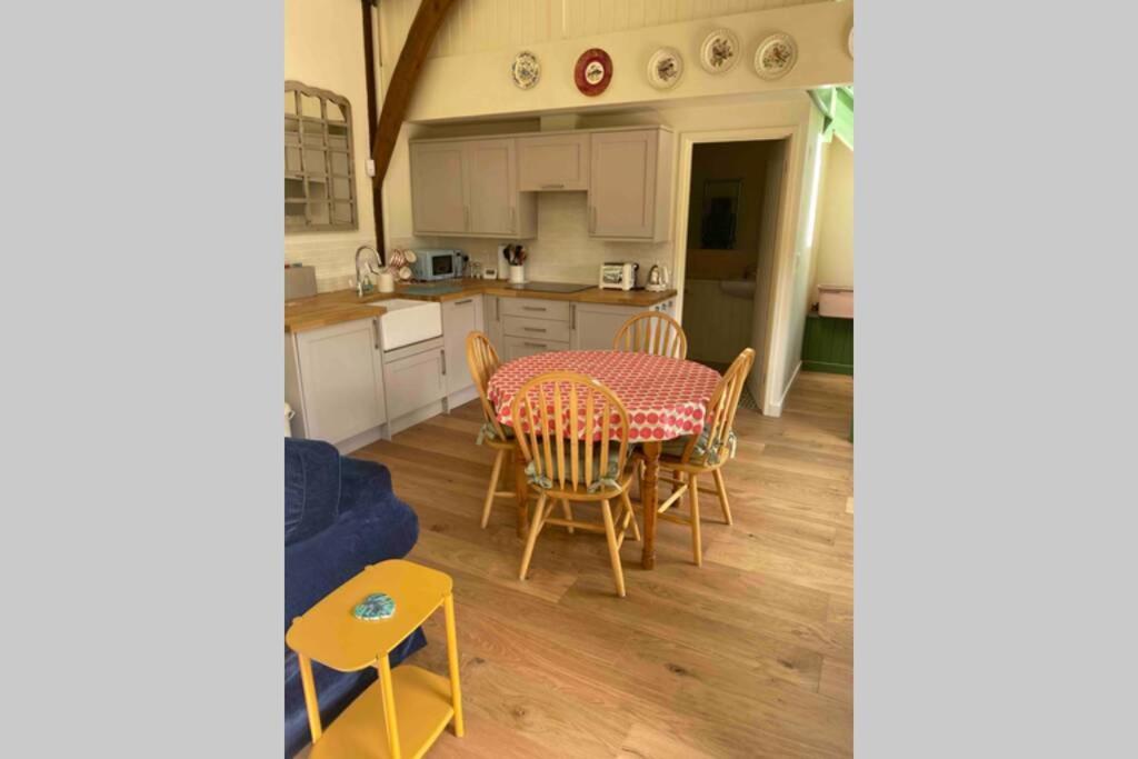 Gorgeous Comfortable Barn With Huge Private Orchard In Quiet Suffolk Location Depden エクステリア 写真